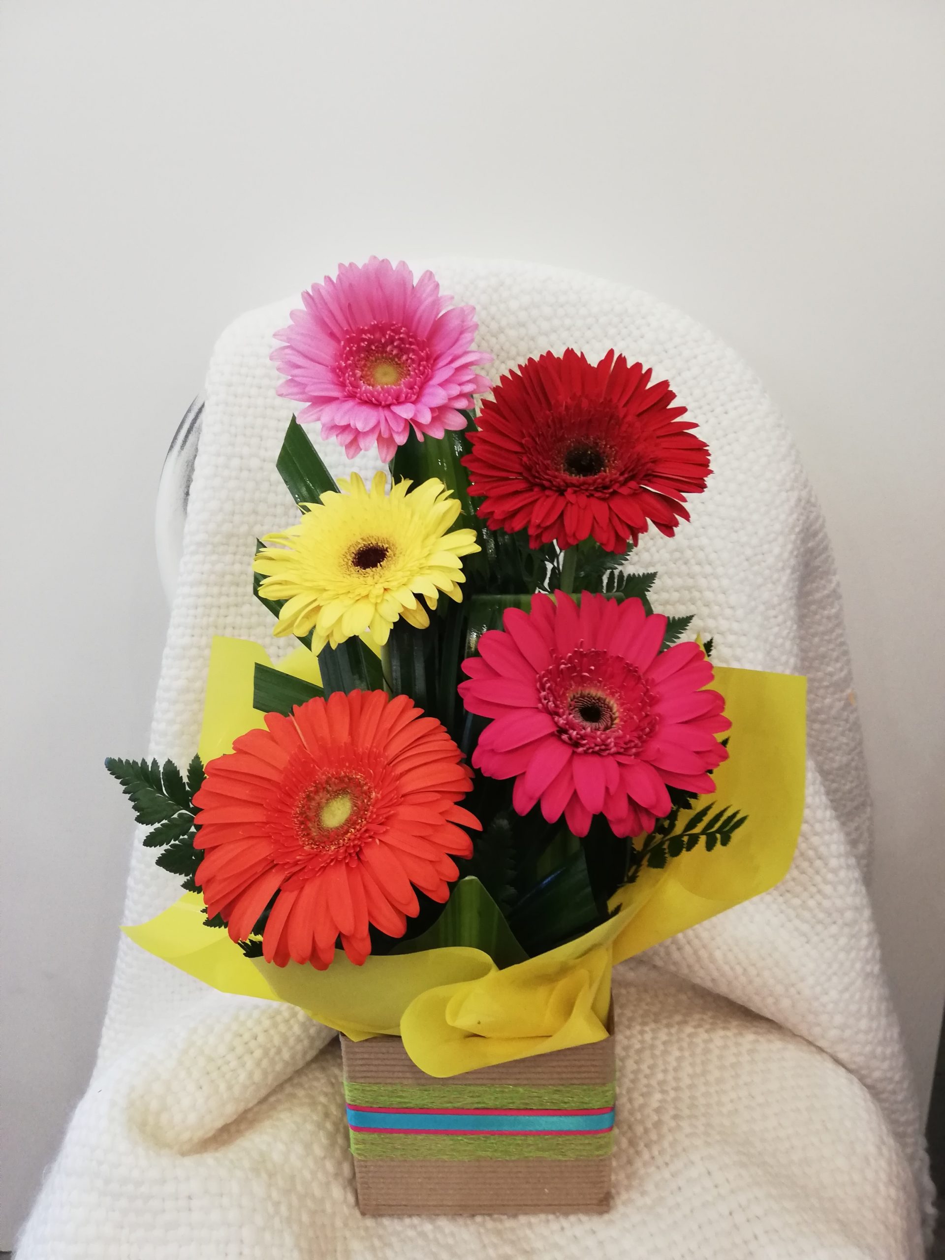 Bright and Cheerful Gerbera Box
