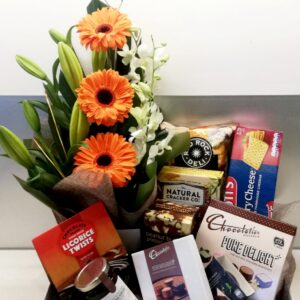 flowers and gifts hamper