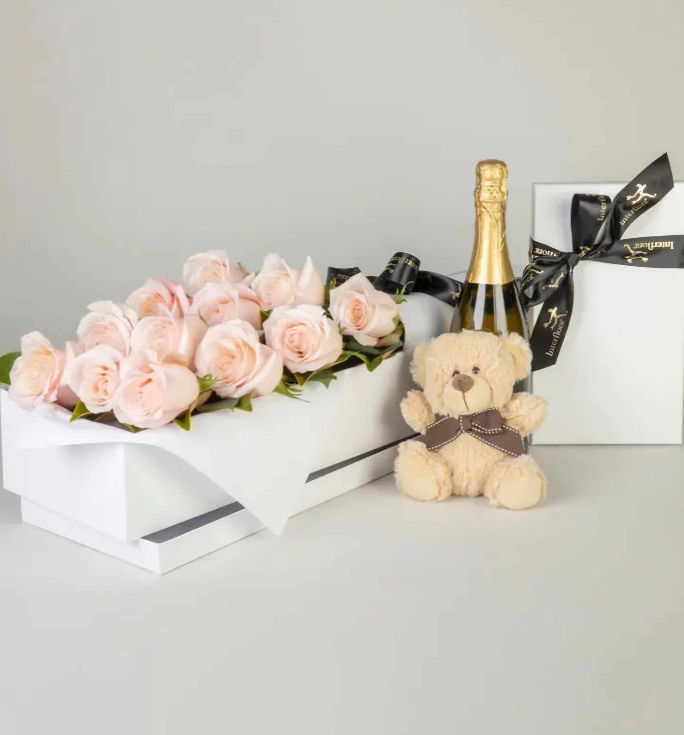 Deluxe Pink Rose Gift set.